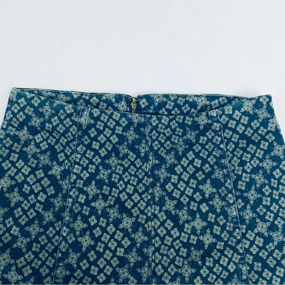 Free People Demin Stretchy Mini Skirt Size 4